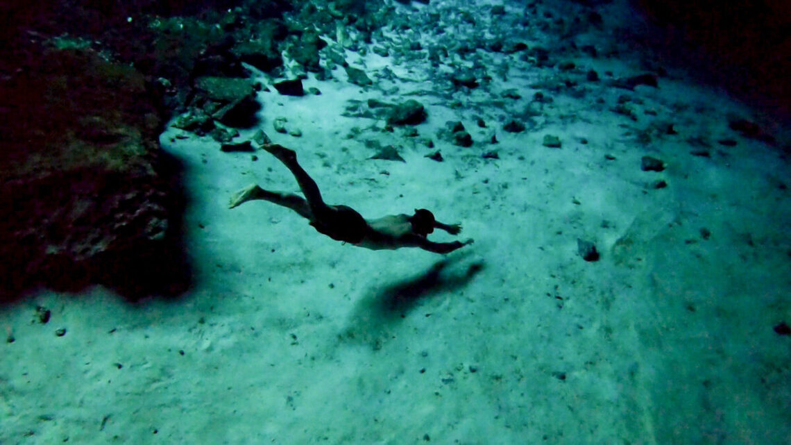 cenote-dos-ojos